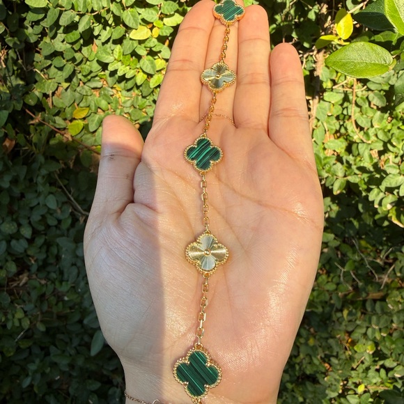 Elegant Gold and Green Clover Bracelet - Picture 10 of 12